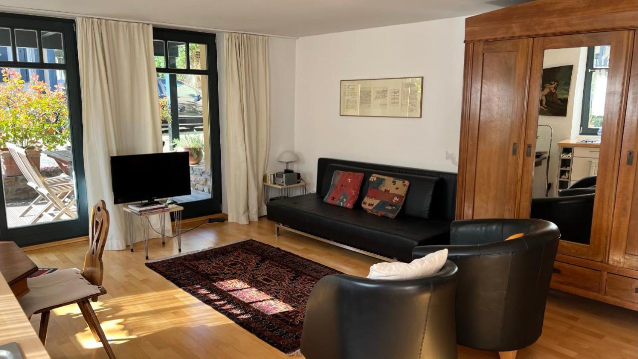 Ferienwohnung Im Stadionischem Hof Walluf Exterior foto