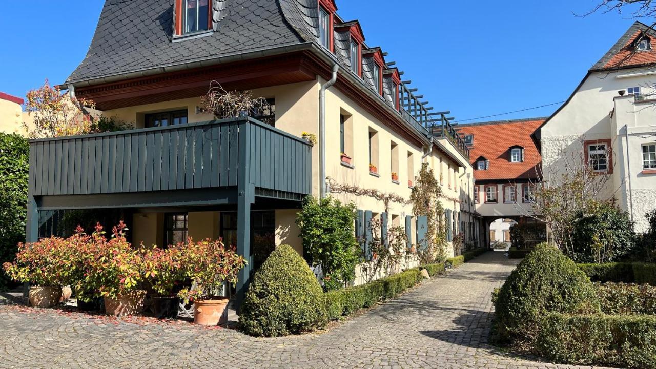 Ferienwohnung Im Stadionischem Hof Walluf Exterior foto